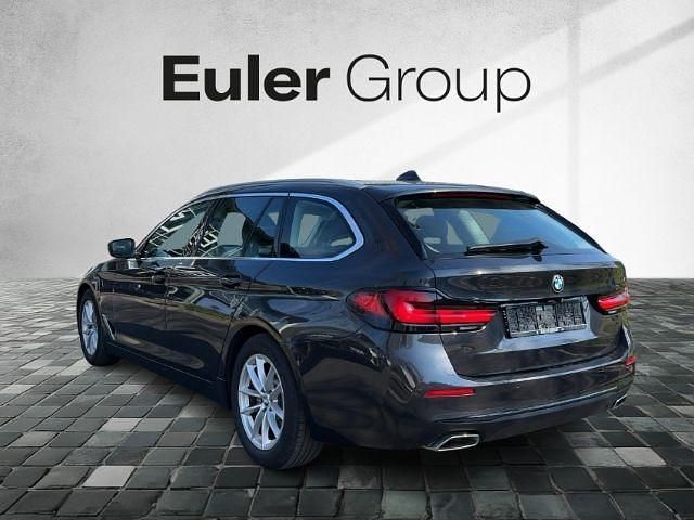 Gebraucht BMW 520 190 PS (139 kW) 2021 Sophistograu brillanteffekt Kombi