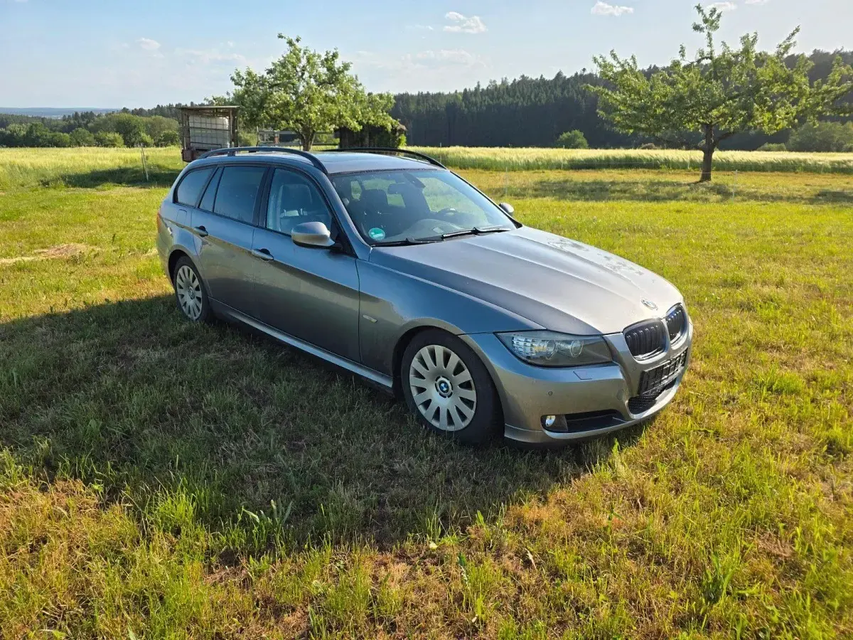 Gebraucht BMW 320 Performance 177 PS (130 kW) 2009 Grau Kombi