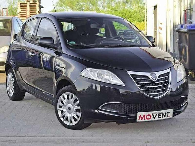 Gebraucht Lancia Ypsilon 69 PS (50 kW) 2011 Schwarz Kleinwagen