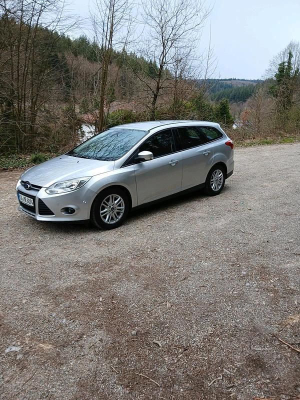 Gebraucht 2014 Ford Focus Kombi | 6.000 € (Etwas zu teuer) - Bild 1/4