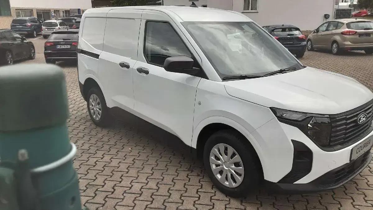 Neu Ford Transit Trend 101 PS (74 kW) 2026 Frostweiß Van / Kleinbus