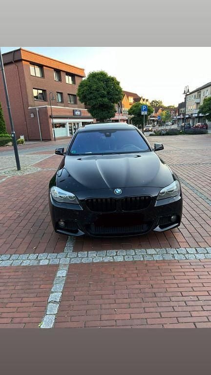 Schwarz Gebraucht 2013 BMW 530 M Sport Limousine | 13.000 € (Fairer Preis) - Bild 1/4