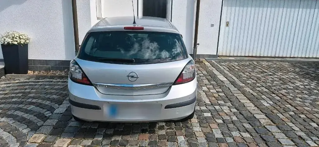 Gebraucht Opel Astra 106 PS (77 kW) 2005 Grau Kleinwagen