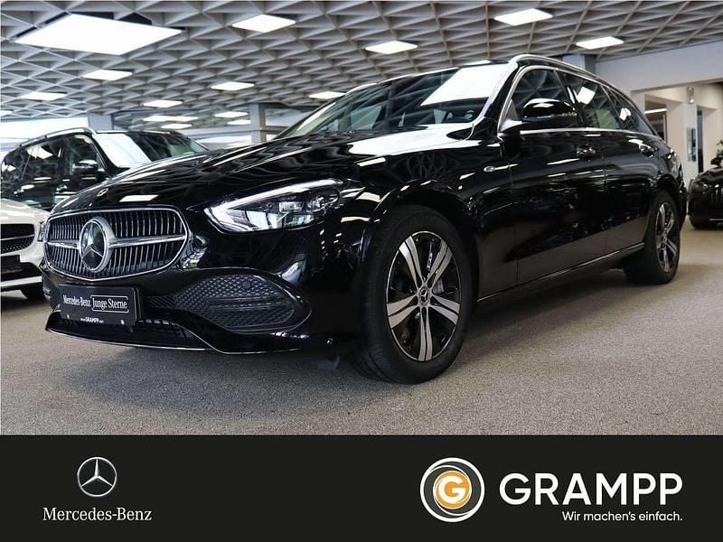 Gebraucht Mercedes C300e Avantgarde 313 PS (230 kW) 2025 Schwarz Limousine