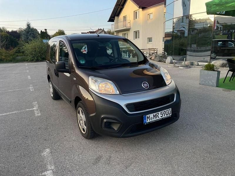 Gebraucht Fiat Fiorino 77 PS (56 kW) 2017 Braun Van / Kleinbus