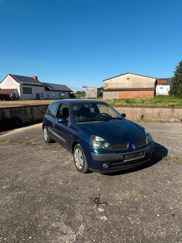 Blau Gebraucht 2001 Renault Clio II Kleinwagen | 500 € (Guter Preis) - Bild 1/4