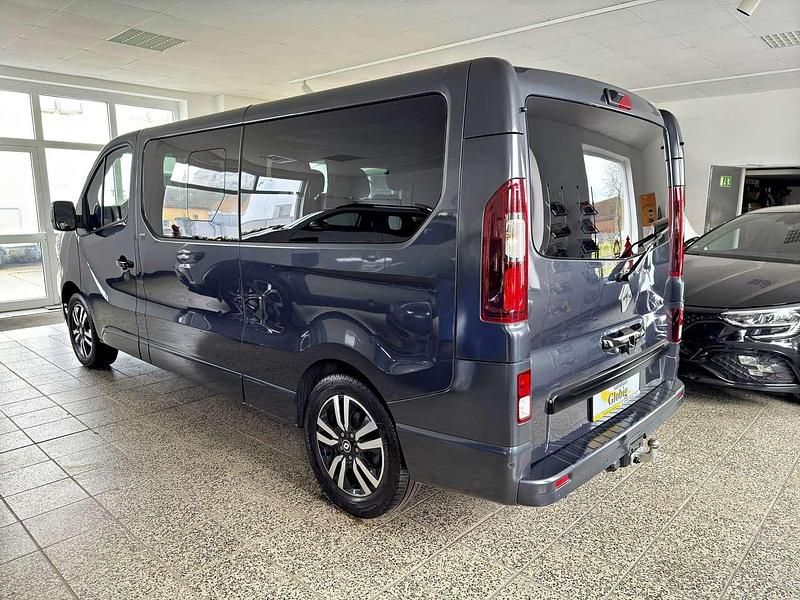 Gebraucht Renault Trafic 150 PS (110 kW) 2023 Grau "comete" Van / Kleinbus