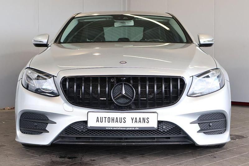 Gebraucht Mercedes E350 Avantgarde 258 PS (189 kW) 2016 Silber Limousine