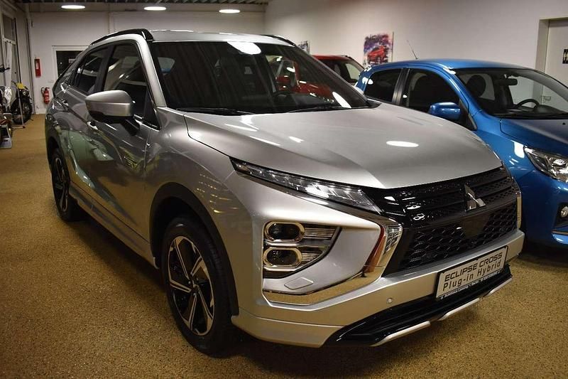 Gebraucht Mitsubishi Eclipse Cross Select 188 PS (138 kW) 2024 Silber SUV