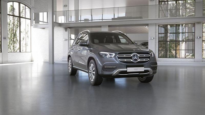 Grau Gebraucht 2020 Mercedes GLE300 SUV | 48.999 € (Teuer) - Bild 1/3