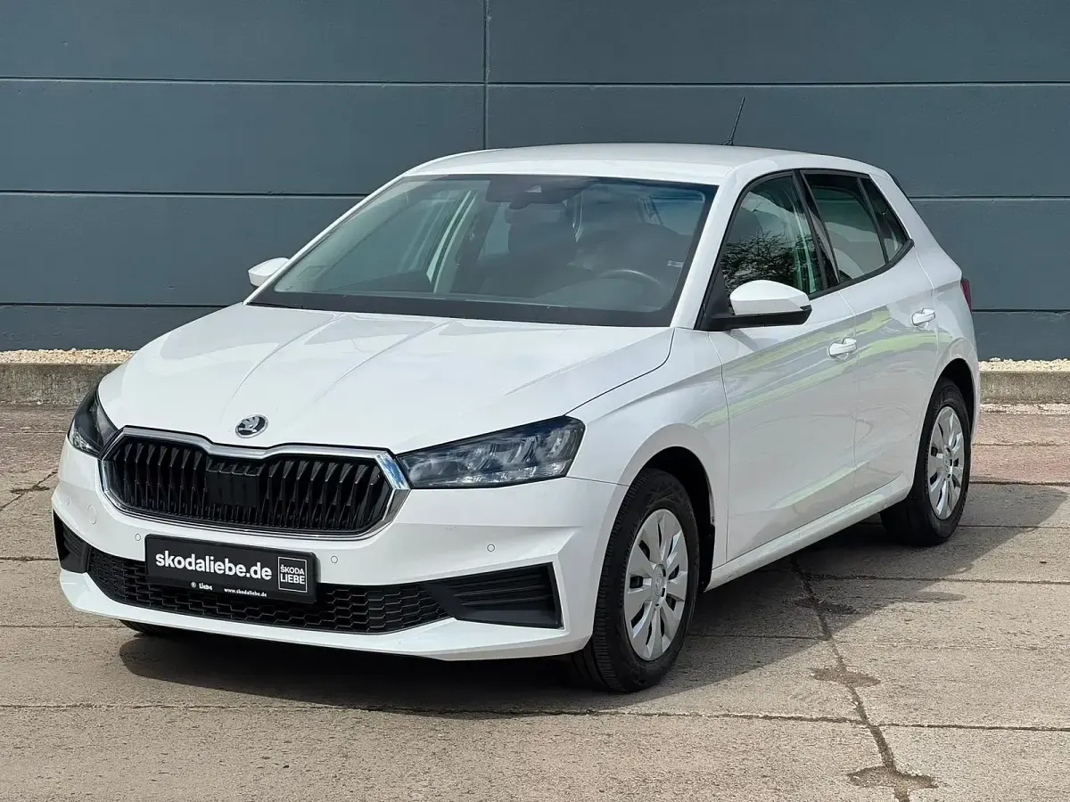 Gebraucht Skoda Fabia Ambition 80 PS (58 kW) 2023 Candyweiss Kleinwagen