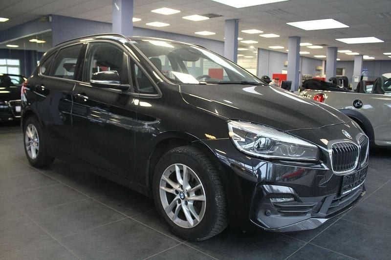 Schwarz Gebraucht 2020 BMW 218 Advantage Limousine | 21.480 € (Fairer Preis) - Bild 1/4
