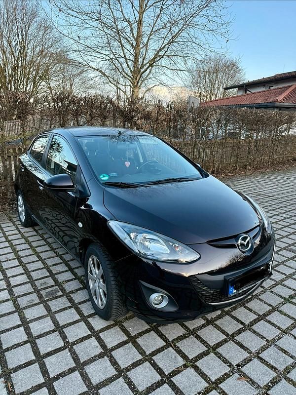 Gebraucht Mazda 2 75 PS (55 kW) 2011 Schwarz Kleinwagen
