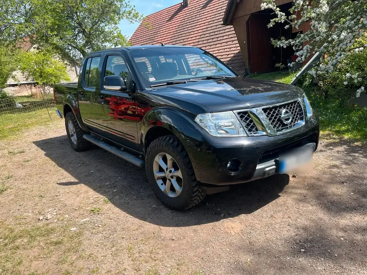 Gebraucht Nissan Navara 190 PS (139 kW) 2013 Schwarz Pickup