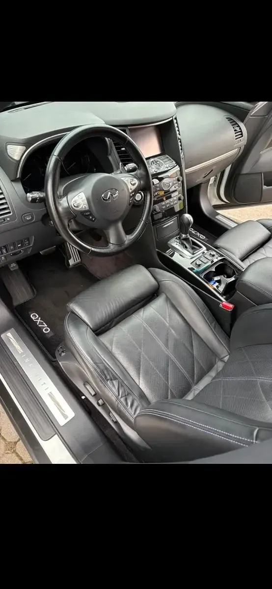 Gebraucht Infiniti QX70 320 PS (235 kW) 2017 Weiß SUV