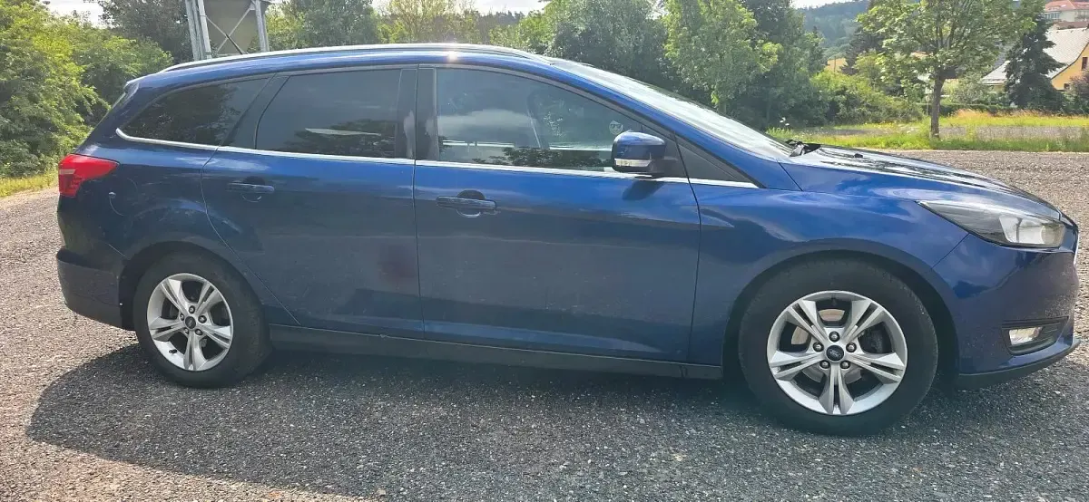 Gebraucht Ford Focus 125 PS (91 kW) 2015 Blau Kombi