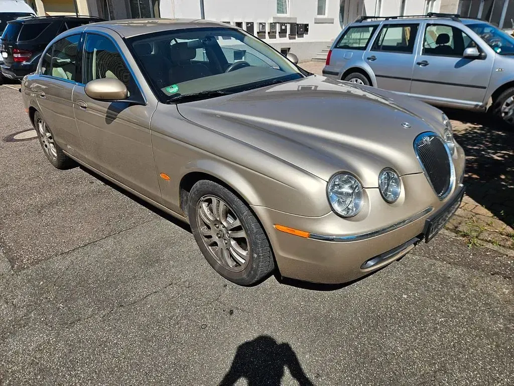Käytetty Jaguar S-Type Classic 207 HP (152 kW) 2004 Kulta Sedan