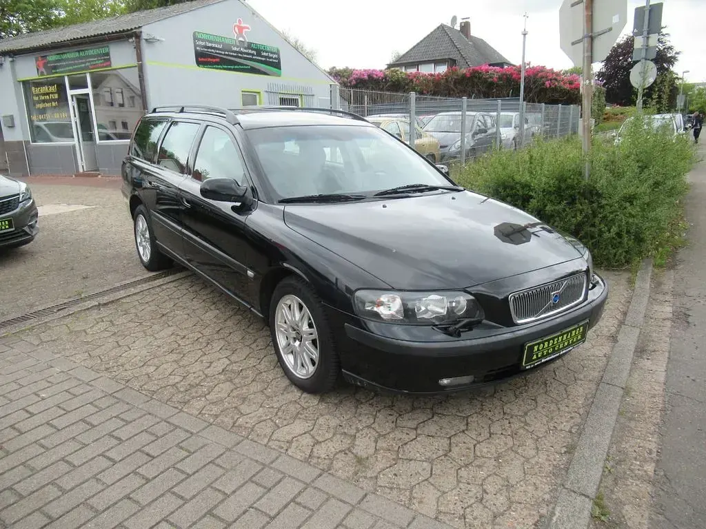 Używany Volvo V70 163 KM (119 kW) 2003 Czarny Kombi