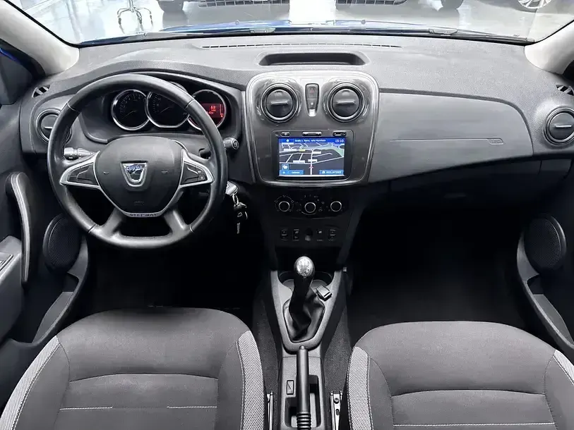 Gebraucht Dacia Sandero Prestige 90 PS (66 kW) 2018 Blau metallic Kleinwagen