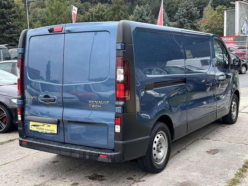 Gebraucht Renault Trafic 145 PS (106 kW) 2017 Blau Van / Kleinbus