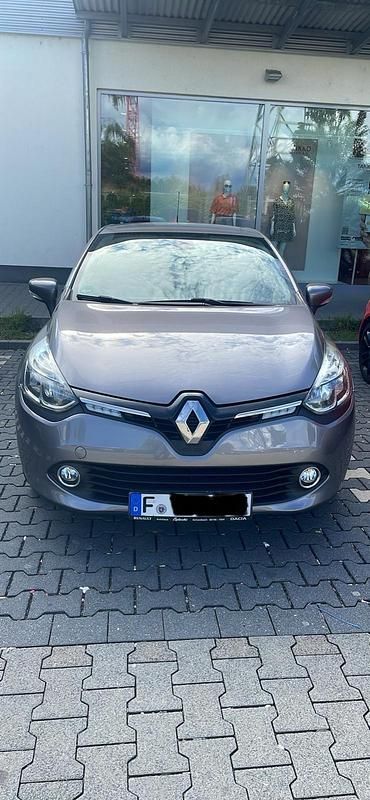 Grau Gebraucht 2014 Renault Clio IV Kleinwagen | 8.990 € (Fairer Preis) - Bild 1/4