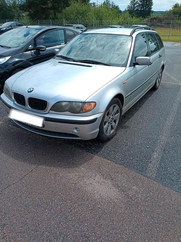 Gebraucht BMW 318 116 PS (85 kW) 2004 Silber Kombi