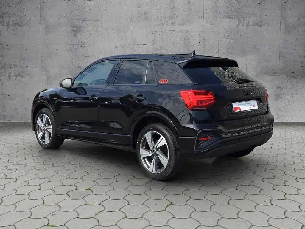 Gebraucht Audi Q2 S-Line 190 PS (139 kW) 2023 Mythosschwarz metallic SUV
