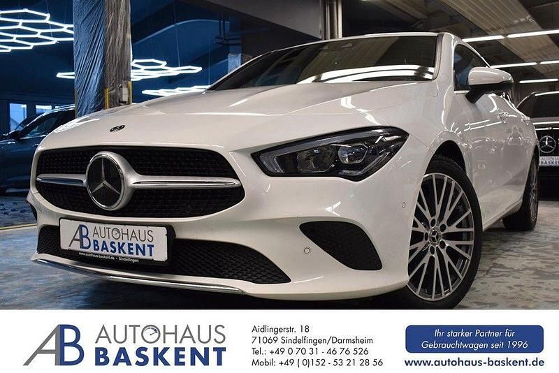 Weiß Gebraucht 2020 Mercedes CLA220 Shooting Brake Kombi | 24.990 € (Fairer Preis) - Bild 1/4