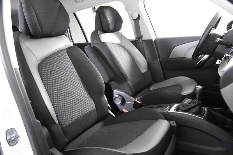 Gebraucht Citroën Grand C4 Picasso 131 PS (96 kW) 2018 Weiß Van / Kleinbus