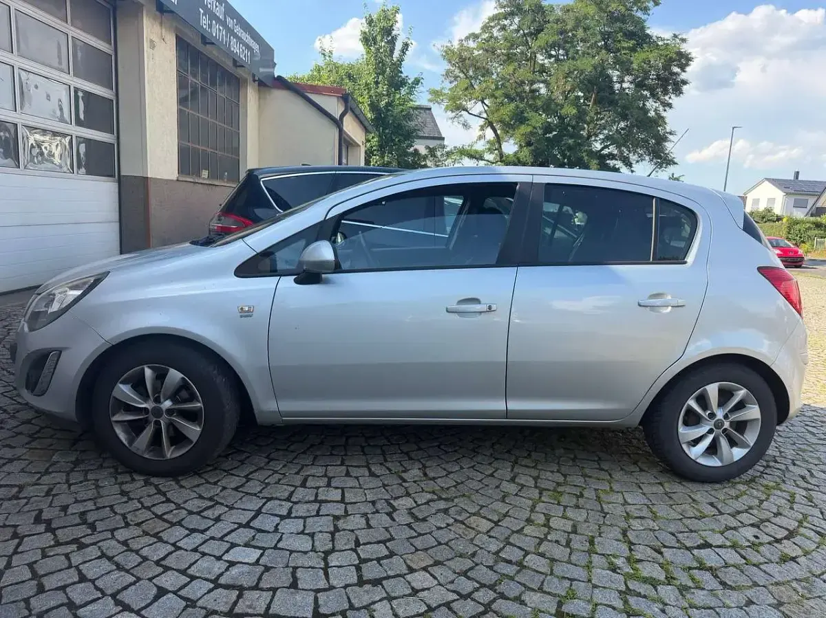Gebraucht Opel Corsa Energy 87 PS (63 kW) 2014 Argon silber/ice silver (m2) Kleinwagen