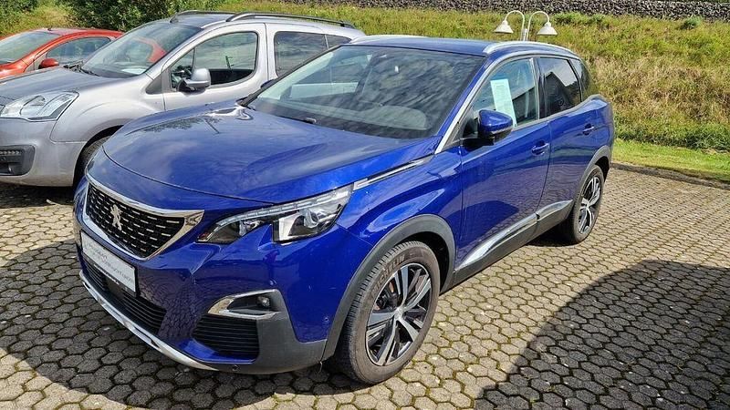 Magnetic blau metallic (metallic) Gebraucht 2019 Peugeot 3008 Allure SUV | 16.975 € (Etwas zu teuer) - Bild 1/4