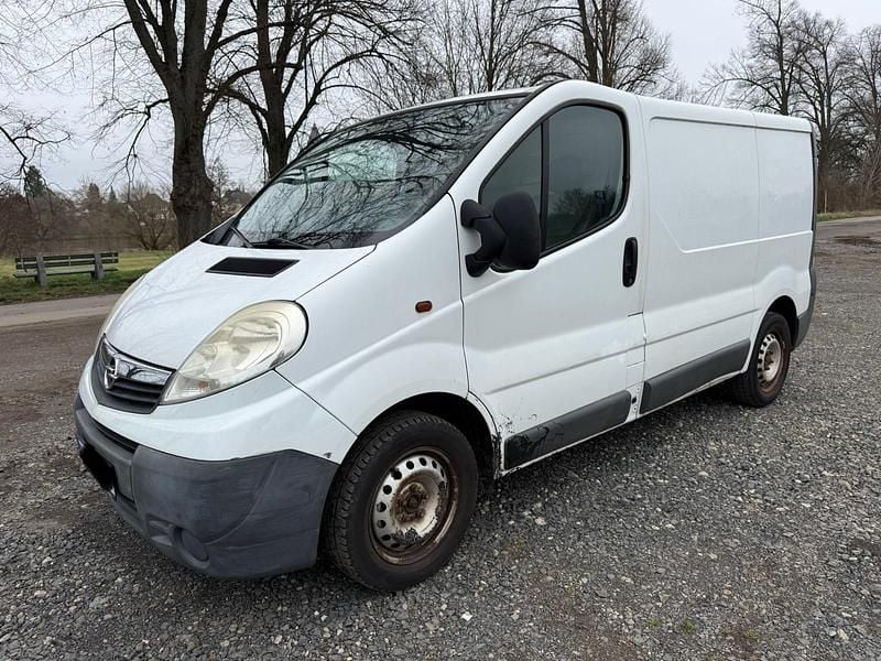 Gebraucht Opel Vivaro 114 PS (83 kW) 2009 Weiß Van / Kleinbus