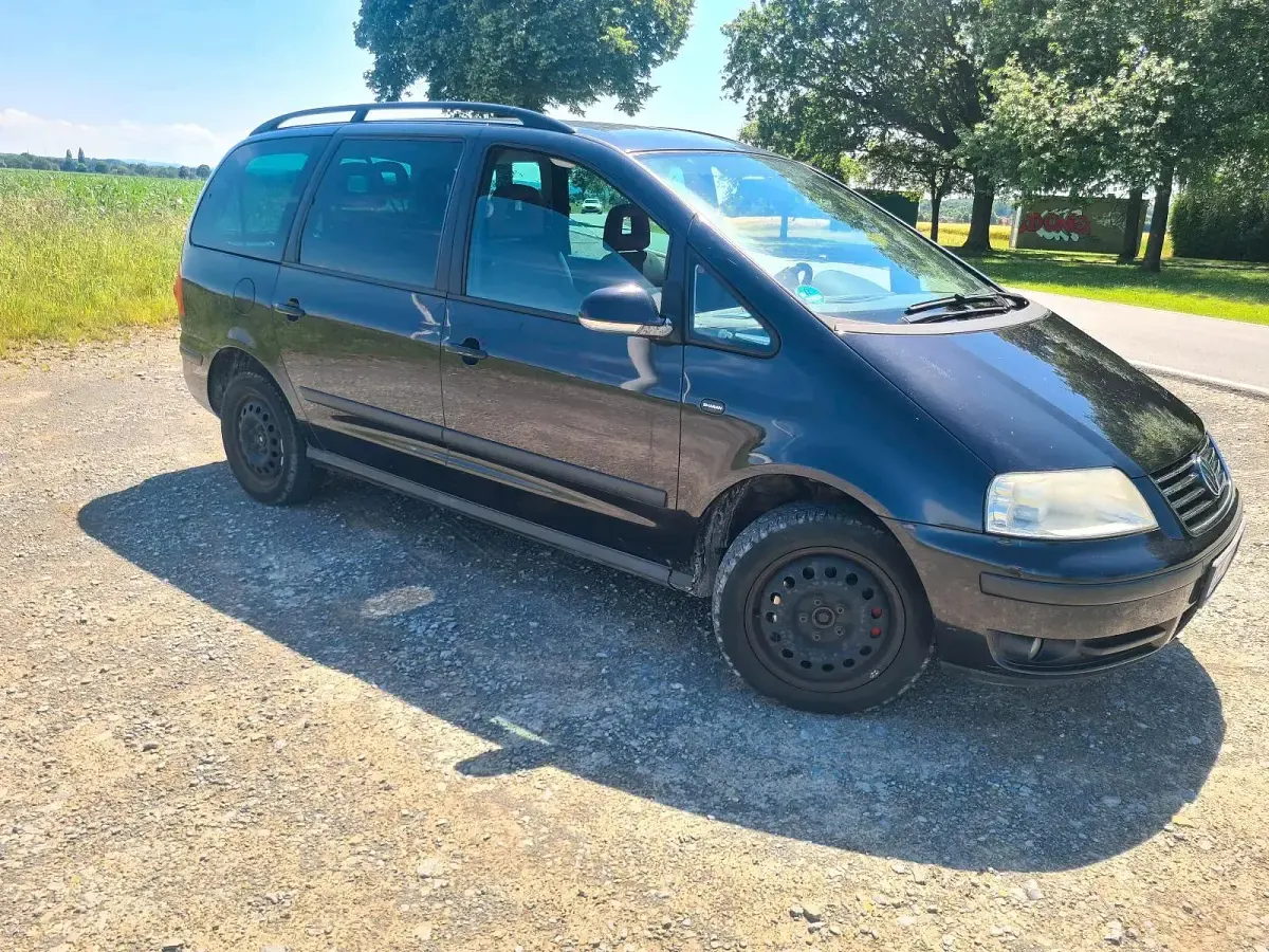 Gebraucht VW Sharan 131 PS (96 kW) 2004 Schwarz Van / Kleinbus