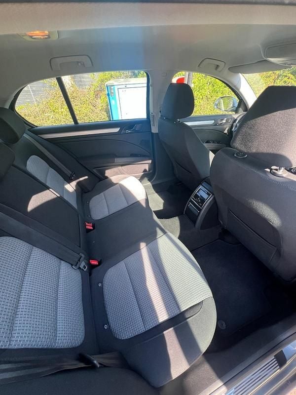 Gebraucht Skoda Superb 160 PS (117 kW) 2010 Grau Limousine