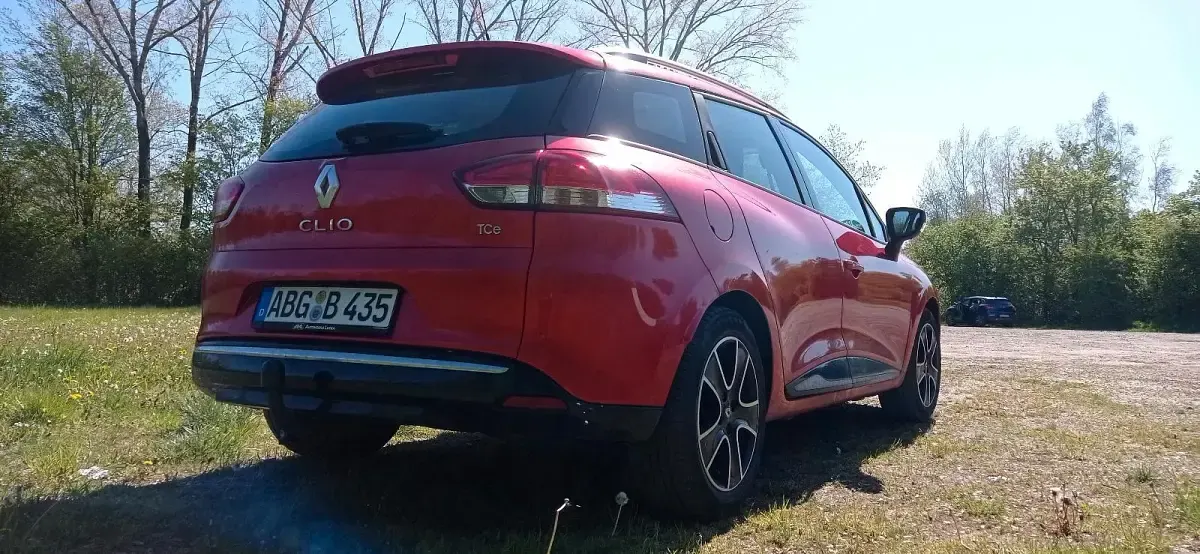 Gebraucht Renault Clio 90 PS (66 kW) 2014 Rot Kombi