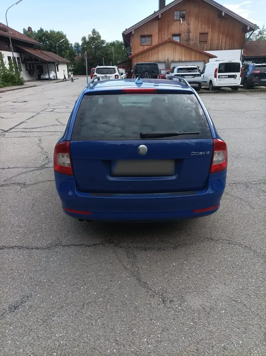 Gebraucht Skoda Octavia 2009 Blau Kombi