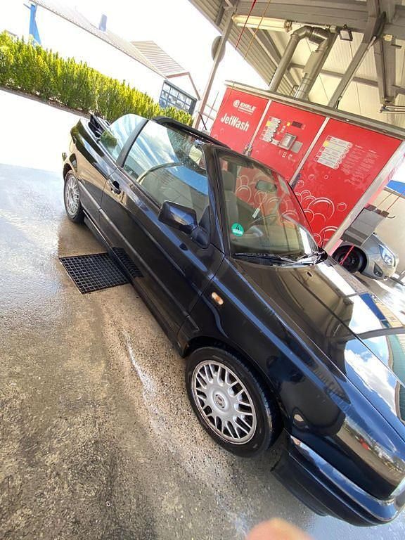 Schwarz Gebraucht 1996 VW Golf Cabriolet Cabrio | 1.800 € (Fairer Preis) - Bild 1/4