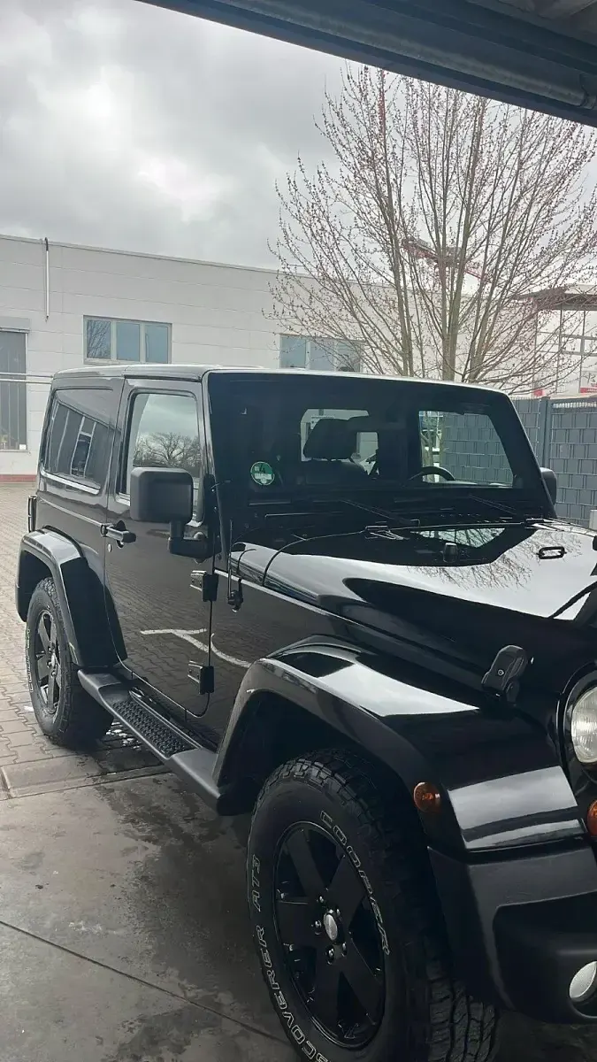 Gebraucht Jeep Wrangler Sahara 200 PS (147 kW) 2012 Schwarz SUV