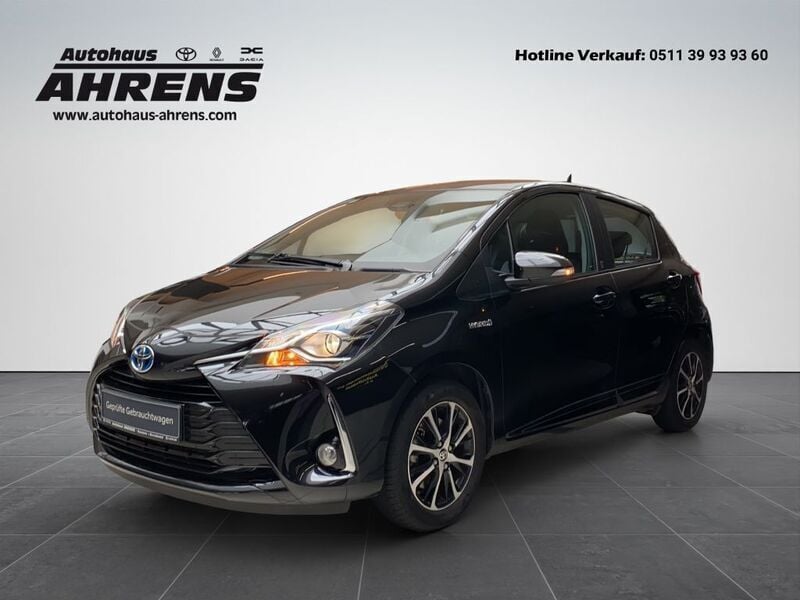Gebraucht Toyota Yaris Hybrid Team 101 PS (74 kW) 2018 Mysticschwarz mica (metallic) Kleinwagen