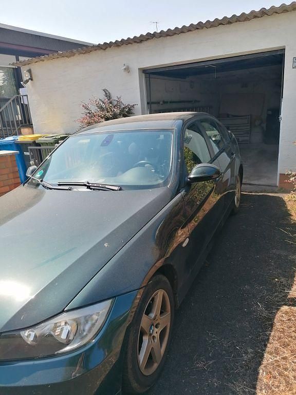 Gebraucht BMW 318 129 PS (94 kW) 2006 Grün Limousine