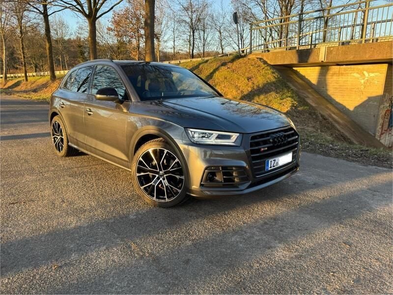 Grau Gebraucht 2018 Audi SQ5 SUV | 29.999 € (Fairer Preis) - Bild 1/4