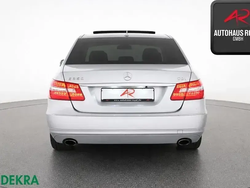 Gebraucht Mercedes E350 Elegance 231 PS (169 kW) 2009 Iridiumsilber Limousine
