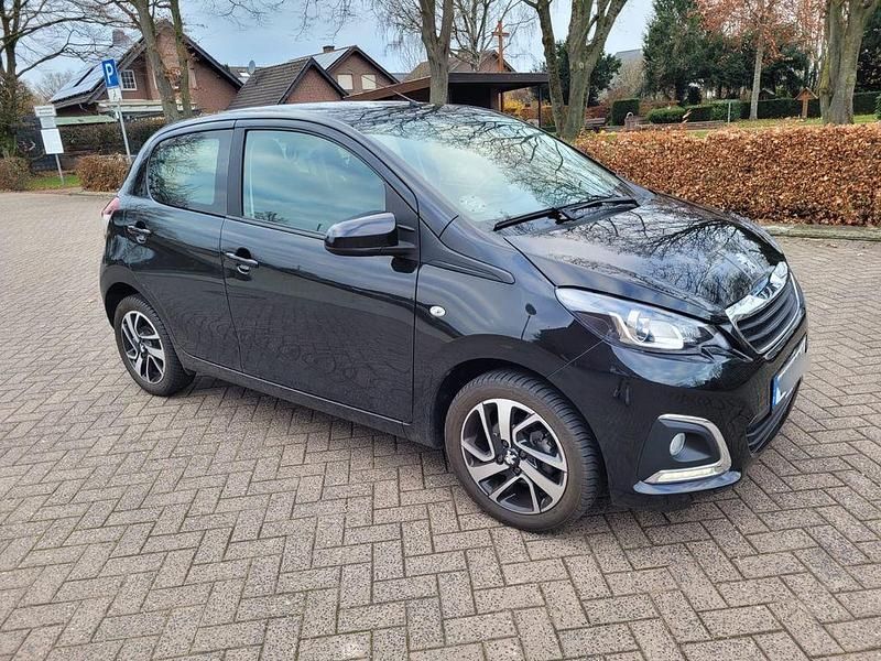Schwarz Gebraucht 2021 Peugeot 108 Active Limousine | 8.699 € (Guter Preis) - Bild 1/4