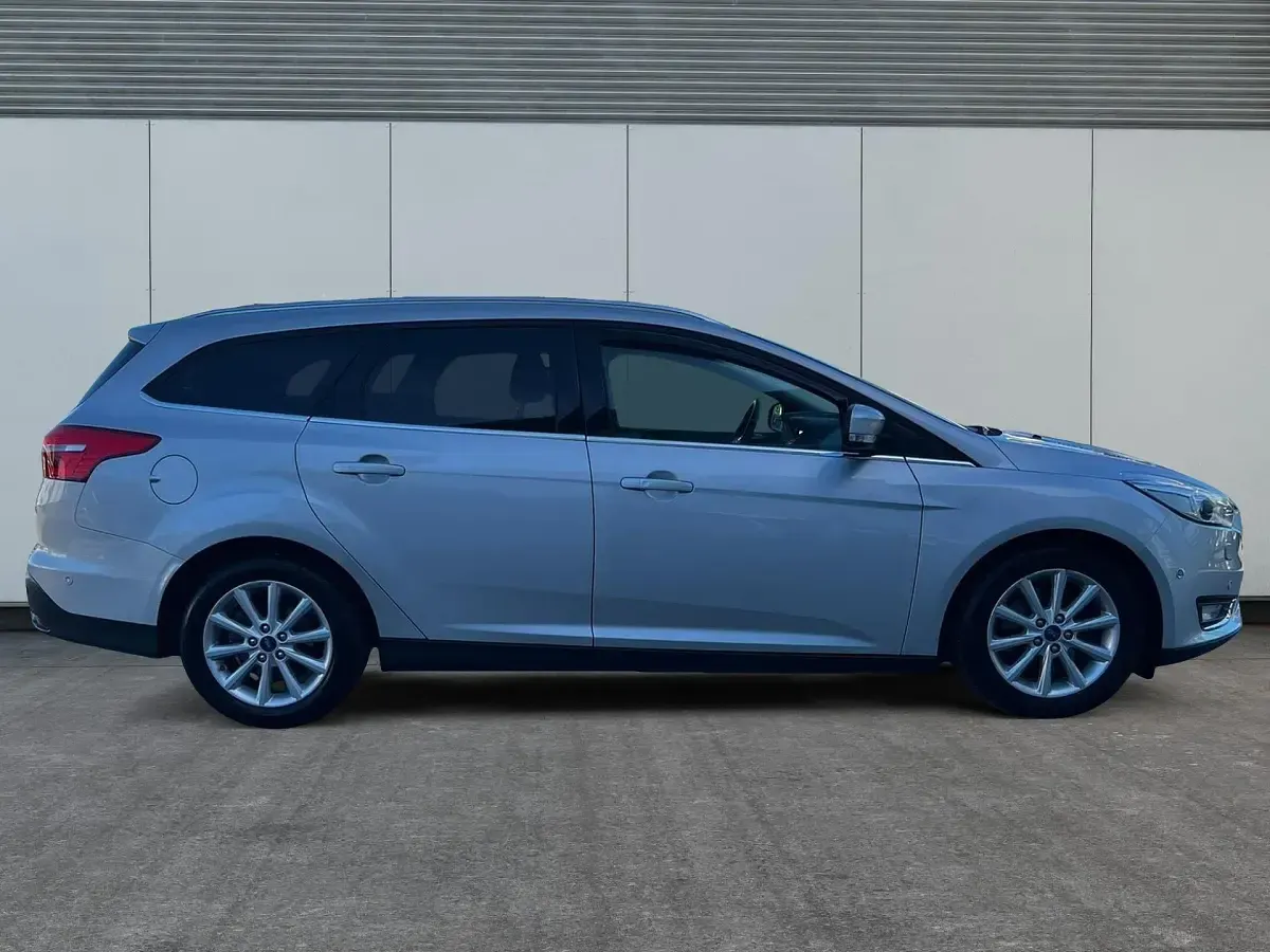 Gebraucht Ford Focus Titanium 150 PS (110 kW) 2018 Silber Kombi