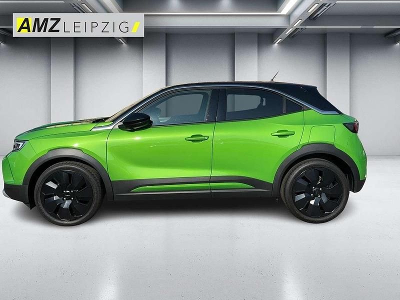 Gebraucht Opel Mokka Ultimate 131 PS (96 kW) 2023 Lackierung matcha green/typ aussenverkle (metallic) SUV