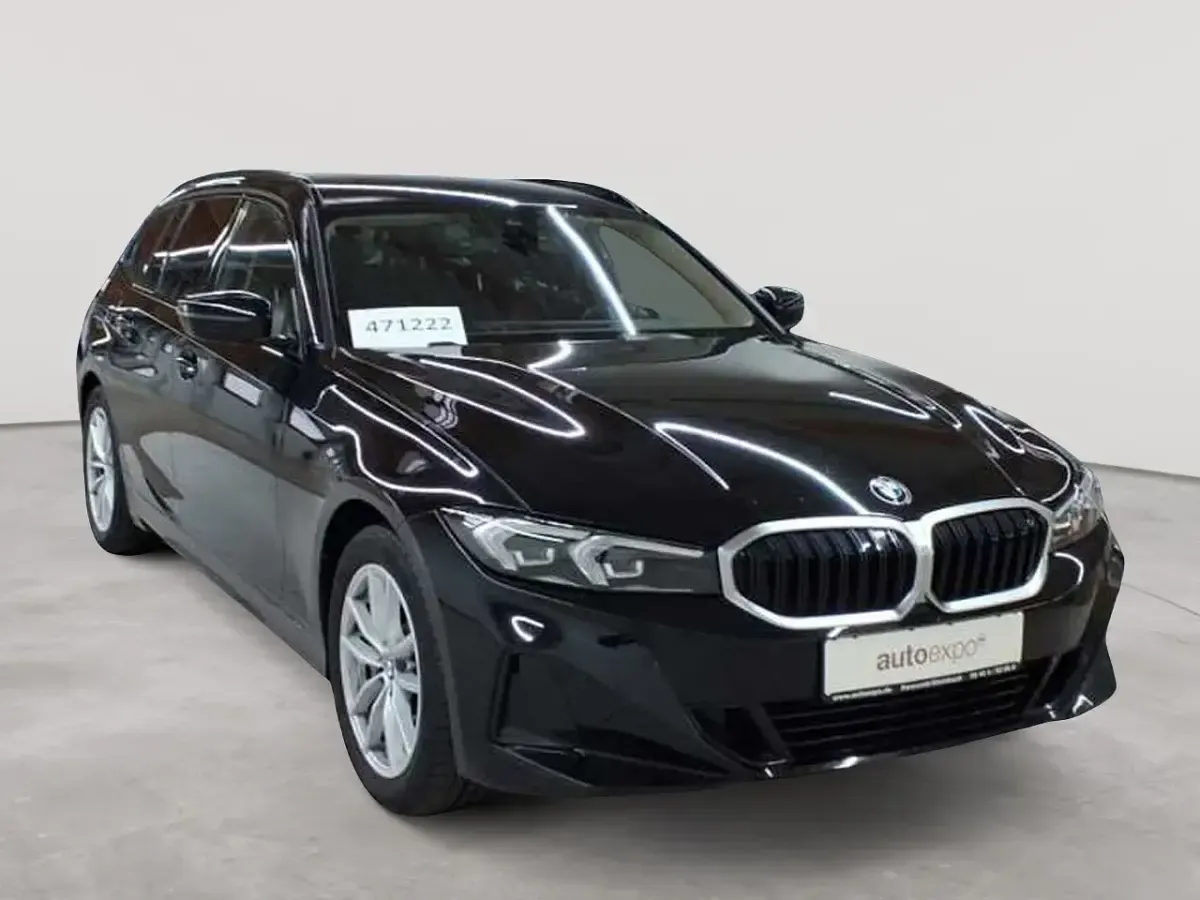 Gebraucht BMW 330 Sport Line 286 PS (210 kW) 2023 Kombi