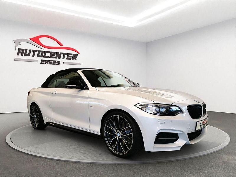 Weiß Gebraucht 2017 BMW M240 Shadowline Cabrio | 31.990 € (Fairer Preis) - Bild 1/4