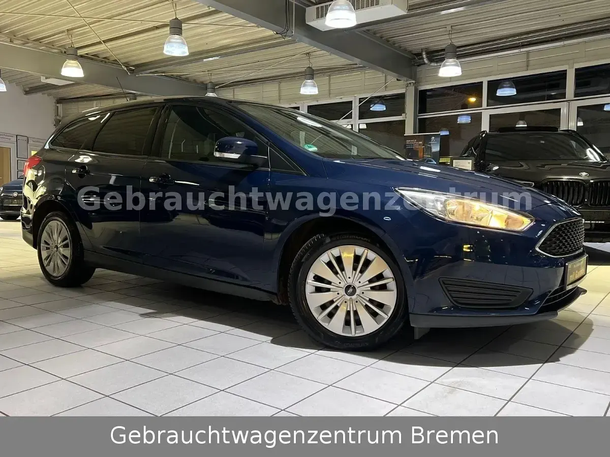 Usata Ford Focus Trend 125 CV (91 kW) 2015 Blu Station wagon