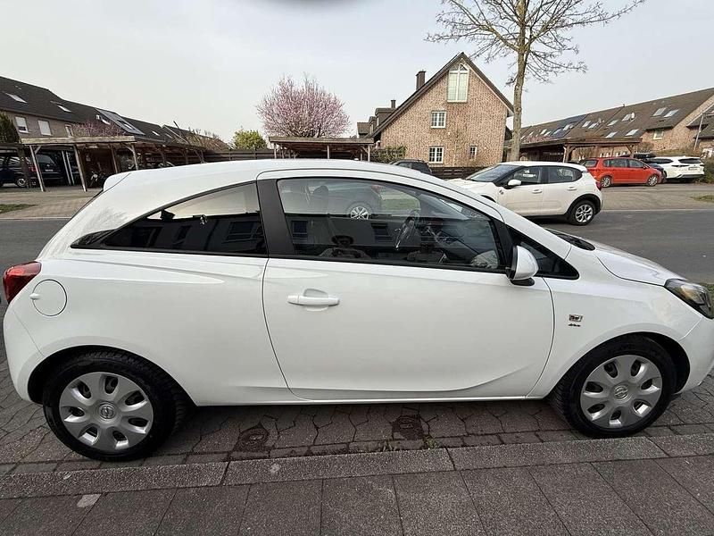 Gebraucht Opel Corsa drive 90 PS (66 kW) 2016 Weiß Kleinwagen