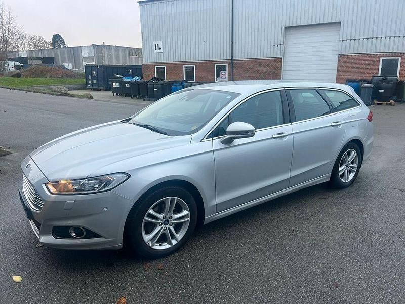 Gebraucht Ford Mondeo Titanium 165 PS (121 kW) 2018 Silber Limousine